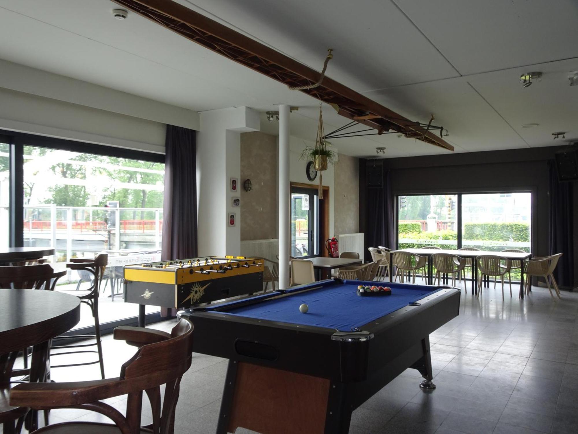 Herdersbrug Youth Hostel ブルージュ エクステリア 写真