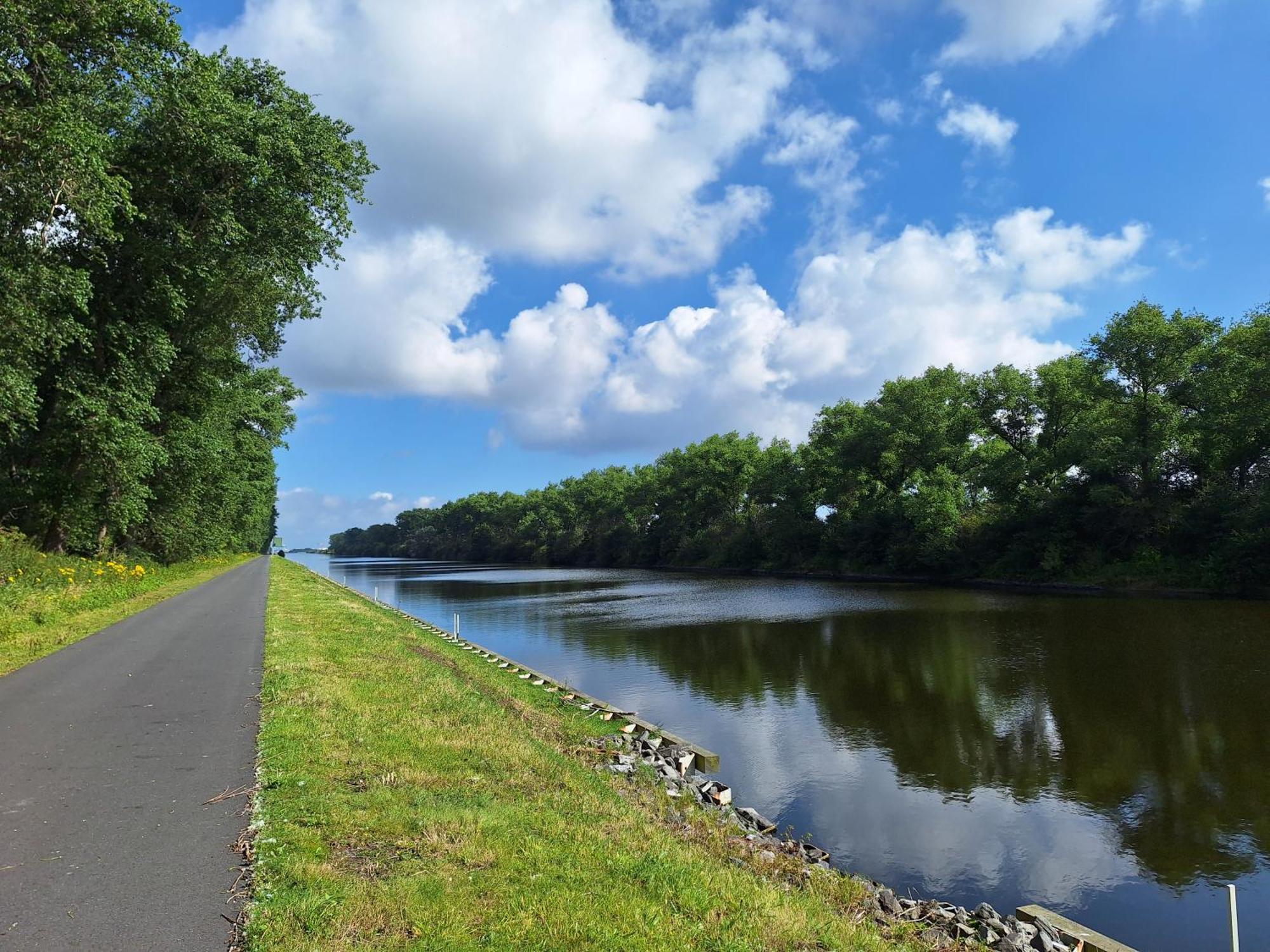 Herdersbrug Youth Hostel ブルージュ エクステリア 写真