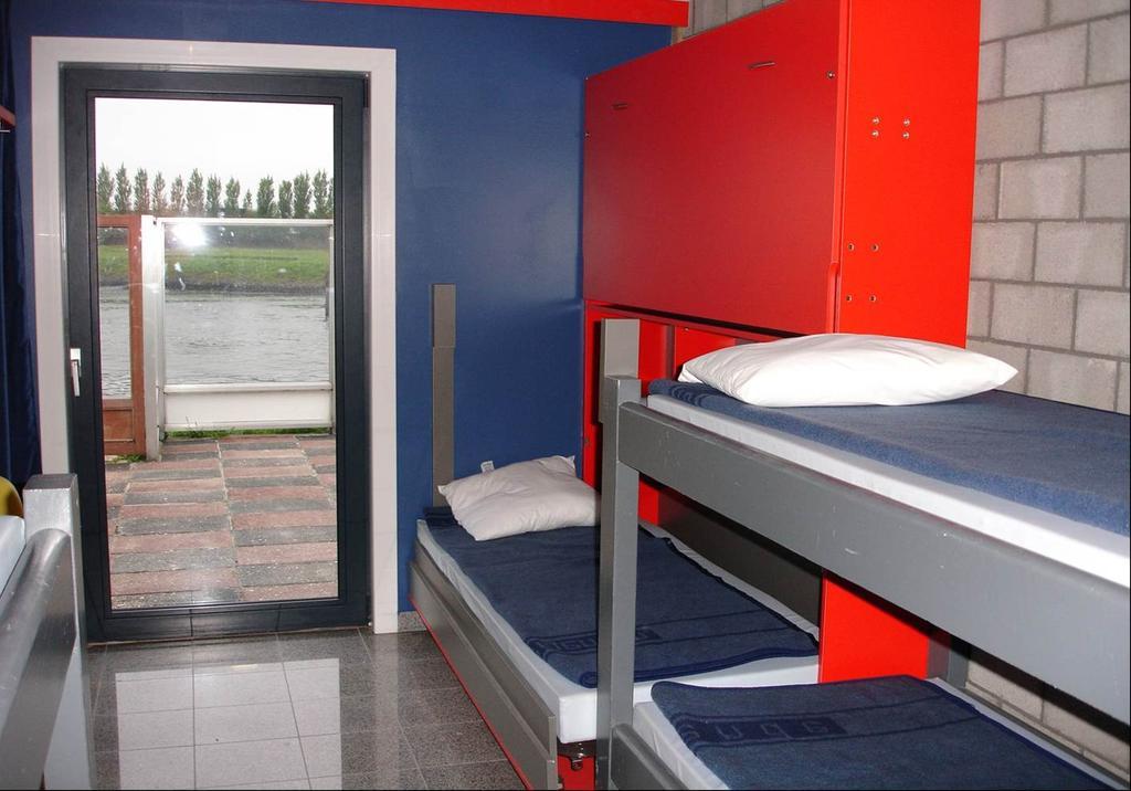 Herdersbrug Youth Hostel ブルージュ 部屋 写真